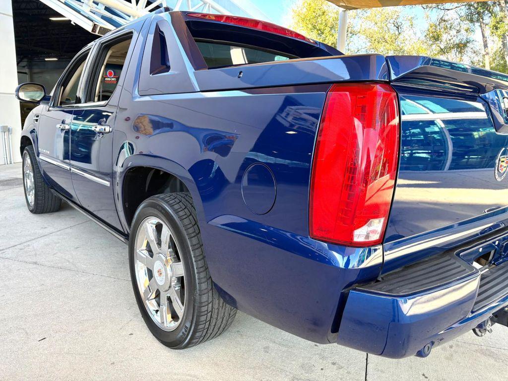 used 2013 Cadillac Escalade EXT car, priced at $28,997