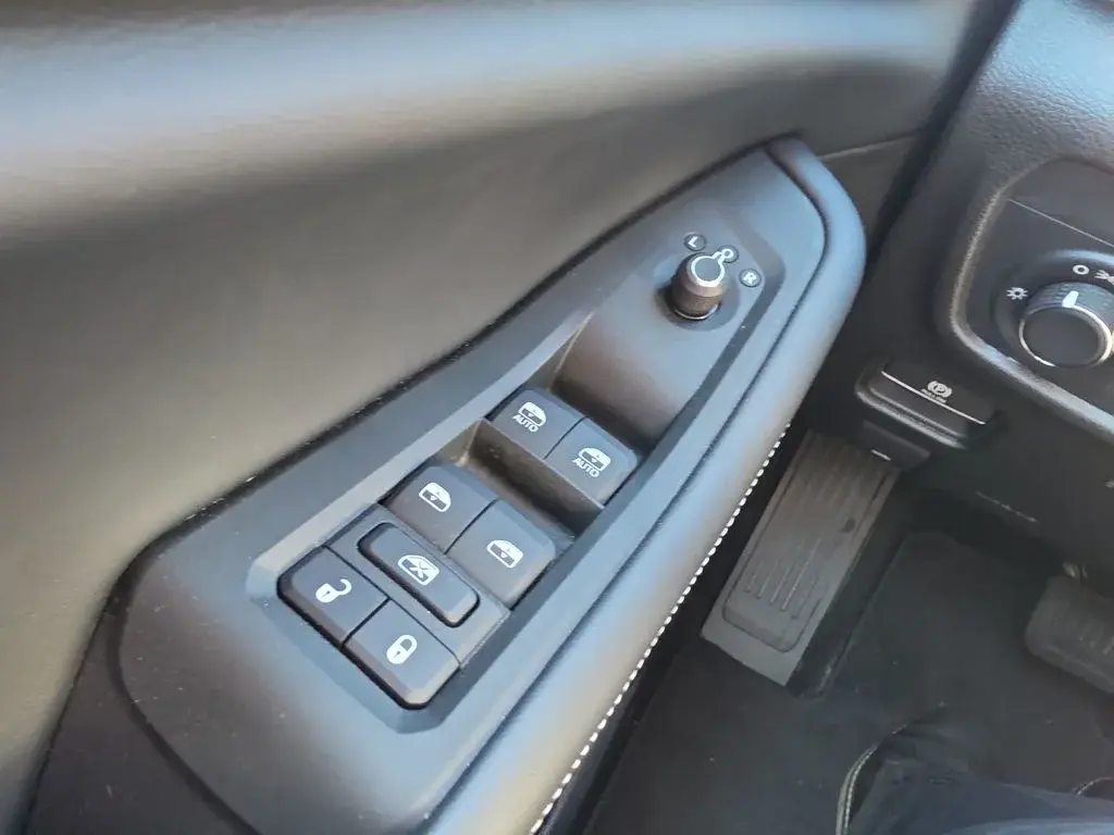 used 2025 Jeep Grand Cherokee car, priced at $36,399