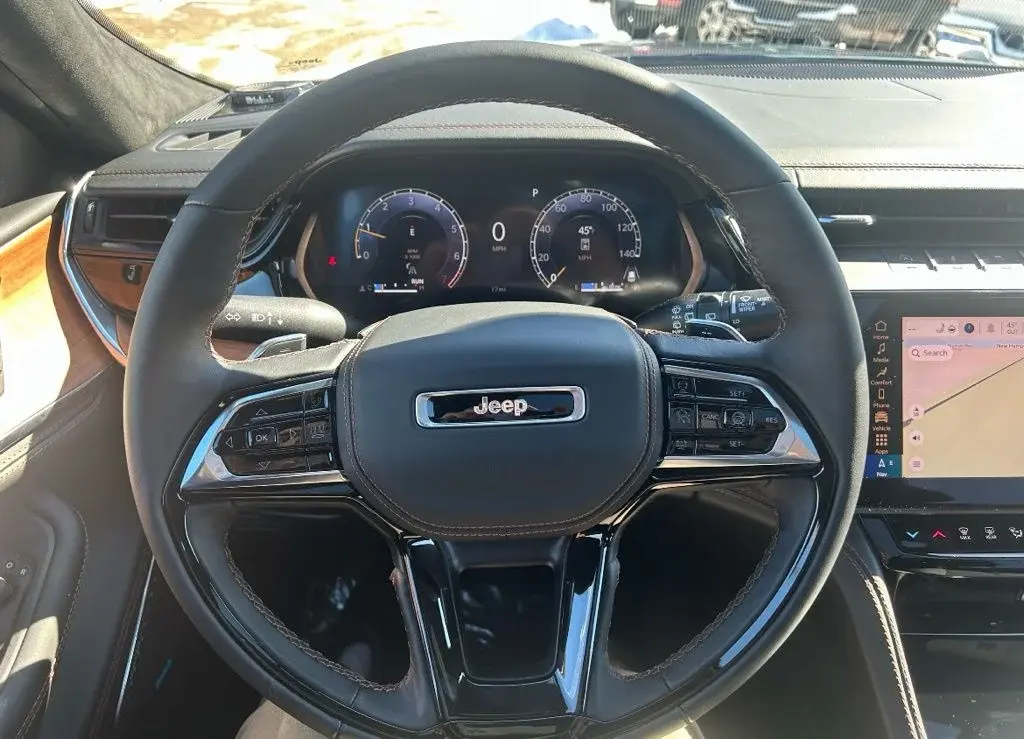 new 2026 Jeep Grand Cherokee car, priced at $59,081