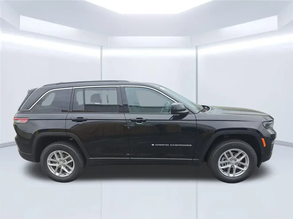new 2026 Jeep Grand Cherokee car, priced at $38,724