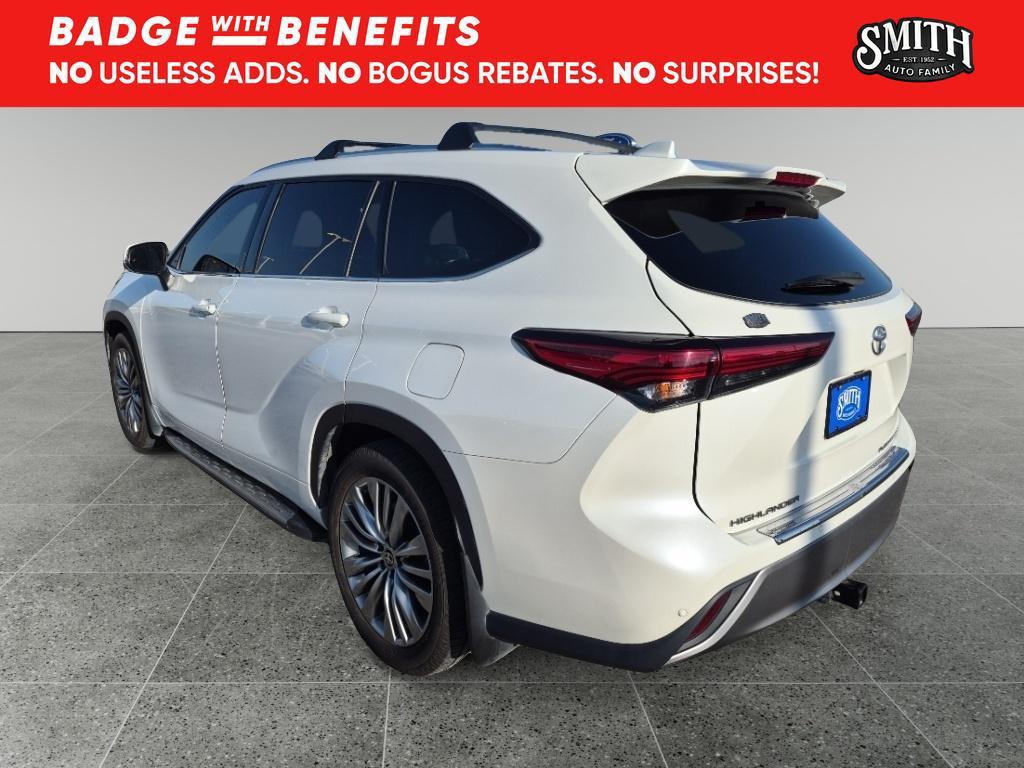 used 2021 Toyota Highlander car, priced at $32,868
