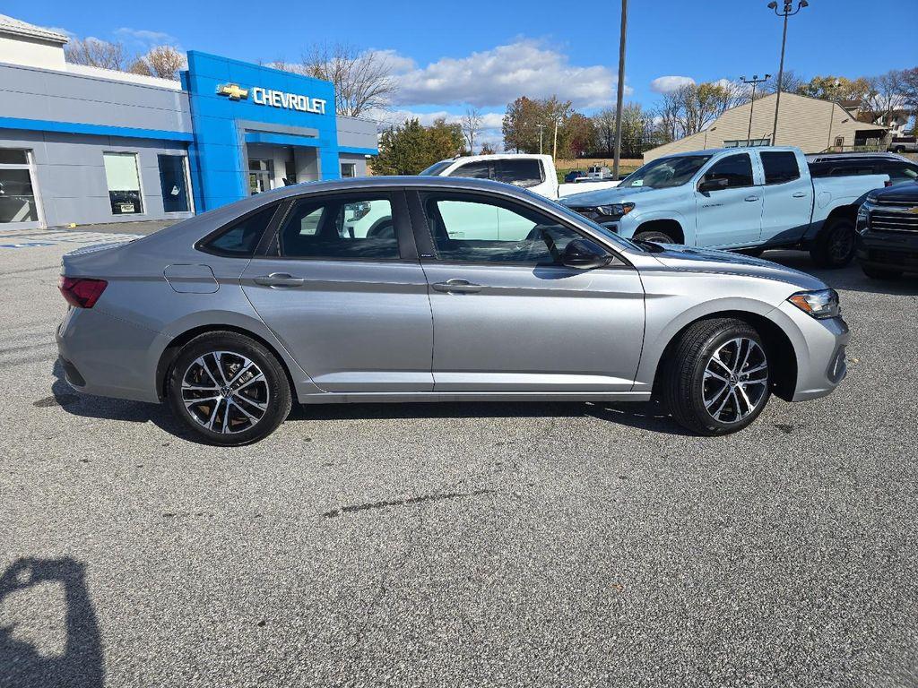 used 2024 Volkswagen Jetta car, priced at $20,355
