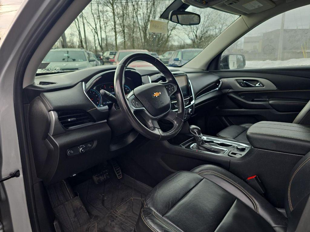 used 2021 Chevrolet Traverse car, priced at $23,999