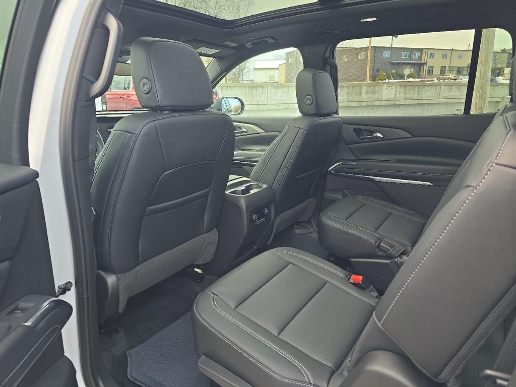 new 2026 Chevrolet Traverse car, priced at $48,295