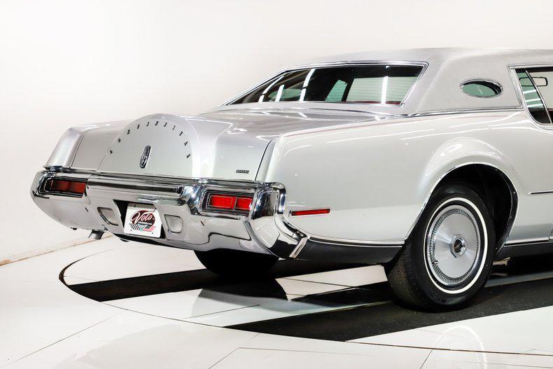 used 1973 Lincoln Continental car, priced at $45,998