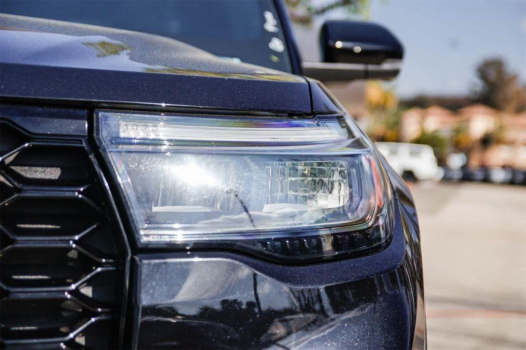 used 2025 Ford Explorer car, priced at $37,286