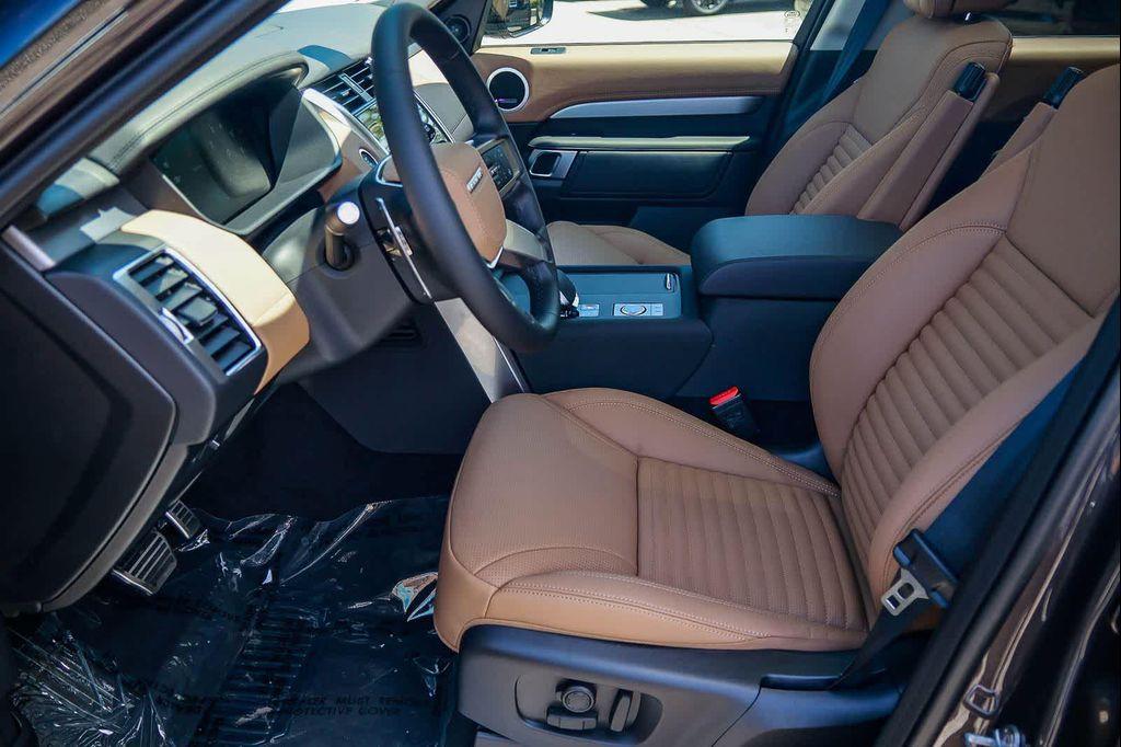 new 2026 Land Rover Discovery car, priced at $88,566