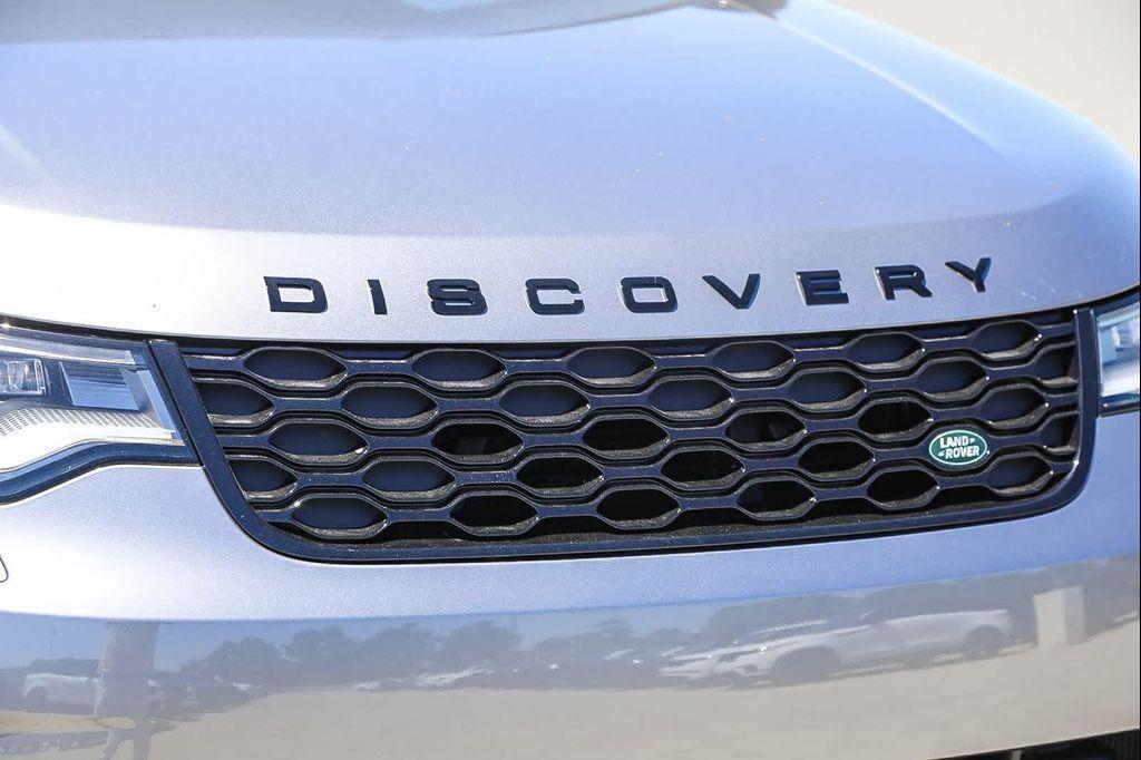 new 2025 Land Rover Discovery car, priced at $74,925