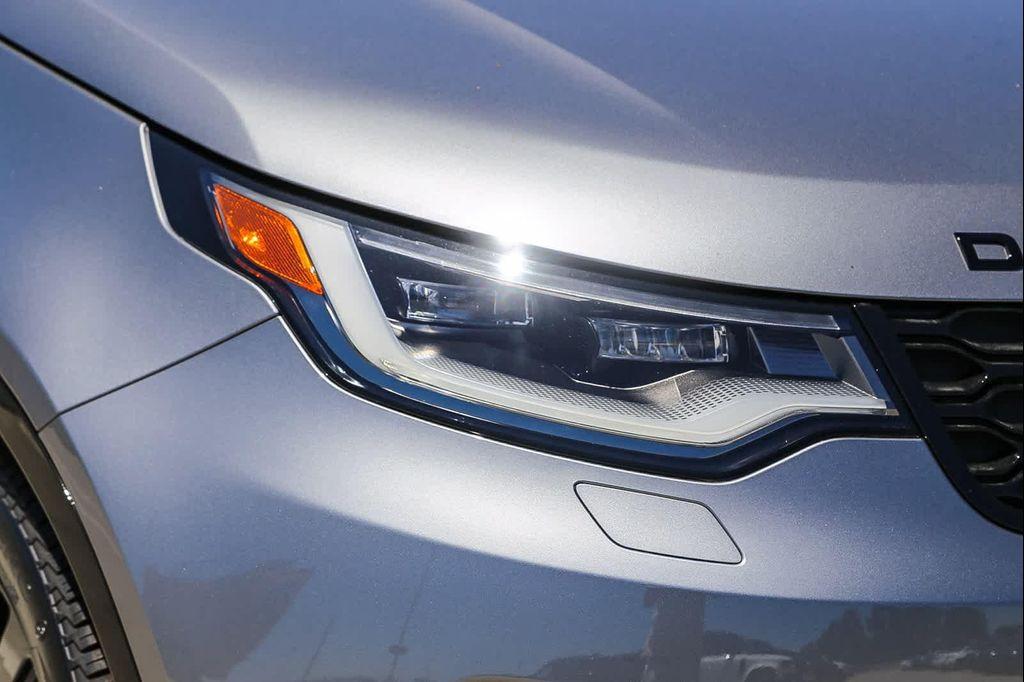 new 2025 Land Rover Discovery car, priced at $74,925