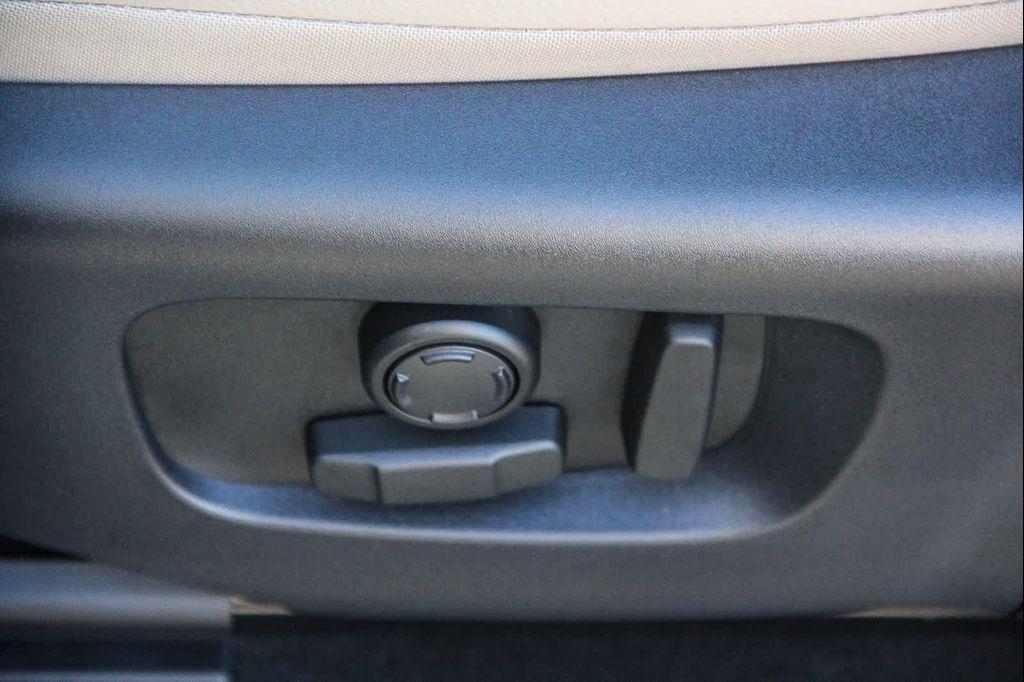 new 2025 Land Rover Discovery Sport car, priced at $55,138