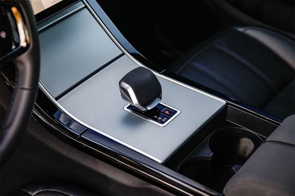 used 2025 Land Rover Range Rover Evoque car, priced at $37,991