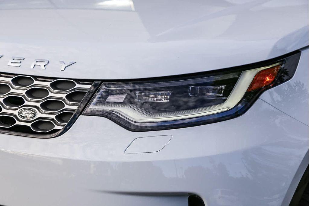 new 2026 Land Rover Discovery car, priced at $81,076