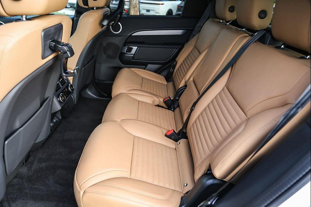 new 2026 Land Rover Discovery car, priced at $81,076