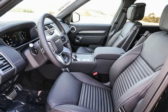 new 2025 Land Rover Discovery car, priced at $74,550