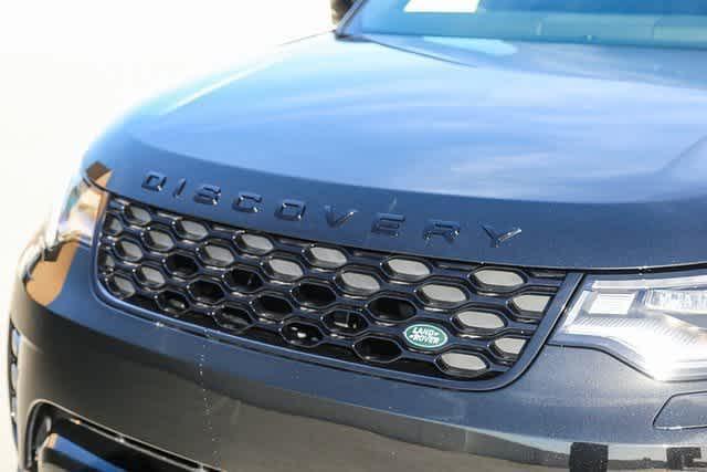 new 2025 Land Rover Discovery car, priced at $74,550