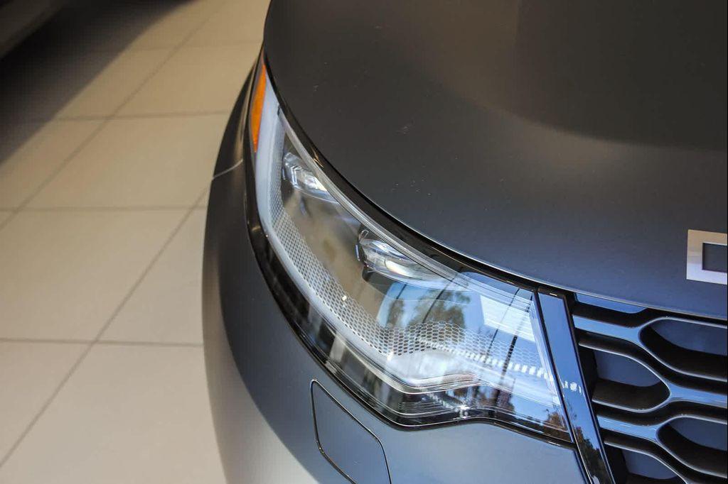 new 2026 Land Rover Discovery car, priced at $94,136