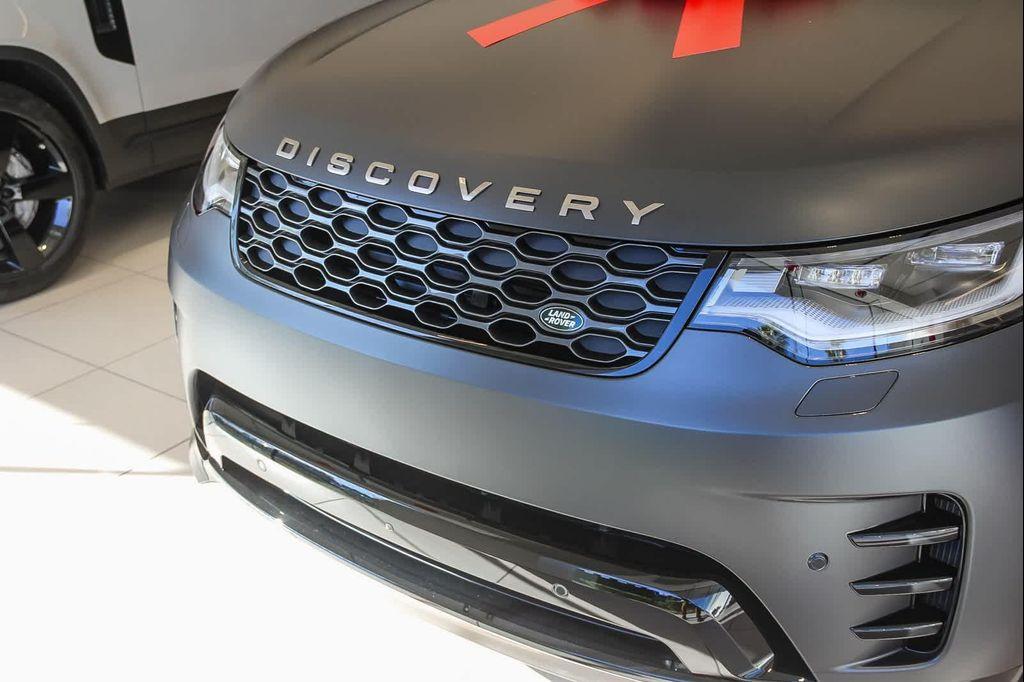 new 2026 Land Rover Discovery car, priced at $94,136