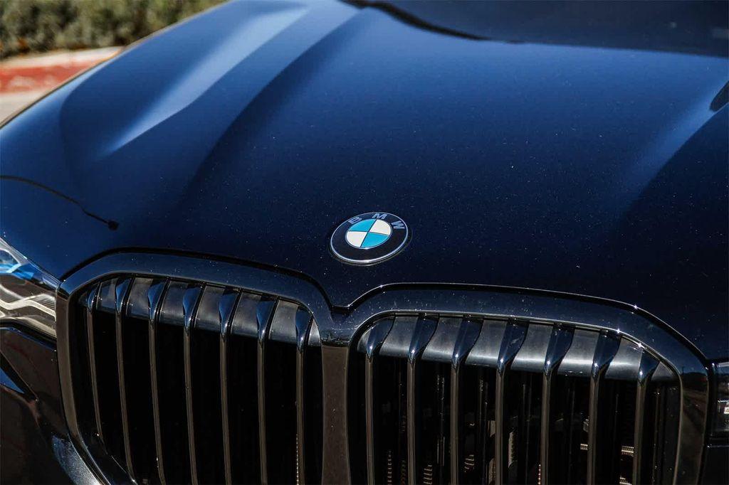 used 2022 BMW ALPINA XB7 car, priced at $71,200