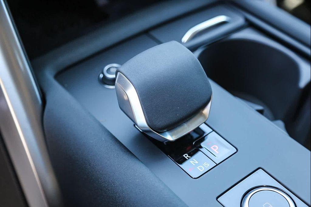 new 2025 Land Rover Discovery car, priced at $75,825