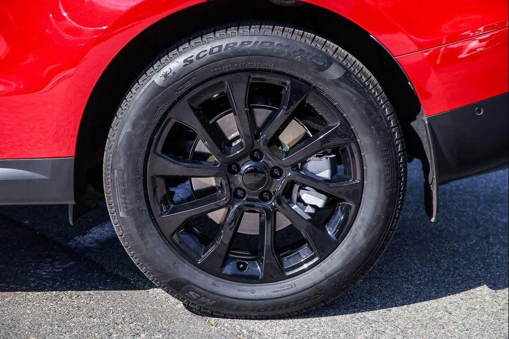 used 2025 Land Rover Range Rover Sport car, priced at $72,555