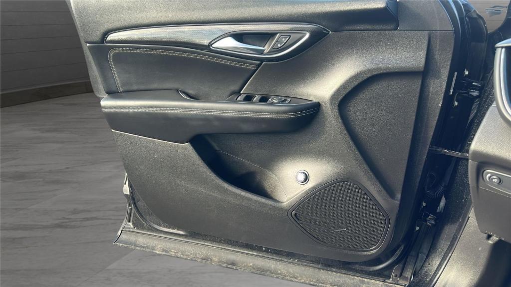 used 2022 Buick Envision car, priced at $22,862