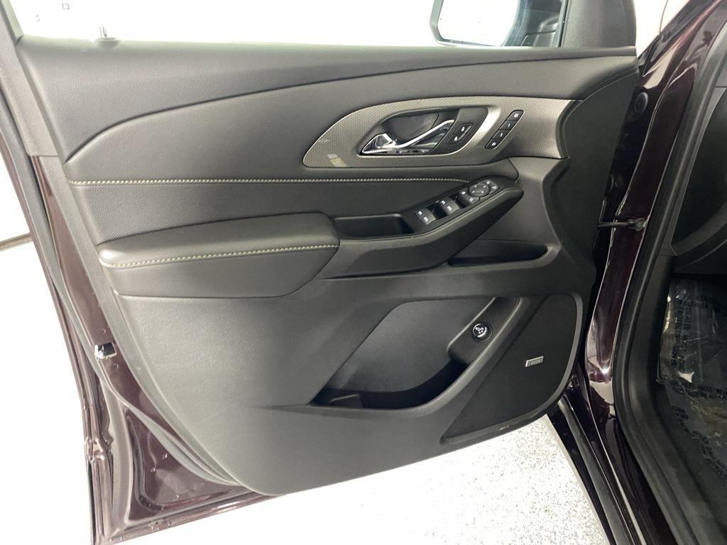 used 2023 Chevrolet Traverse car, priced at $38,291