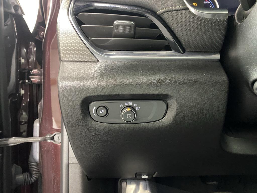 used 2023 Chevrolet Traverse car, priced at $38,291