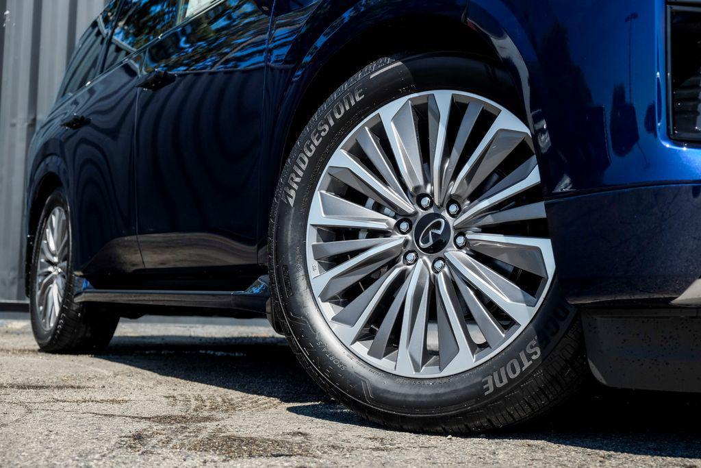 new 2026 INFINITI QX80 car, priced at $93,348