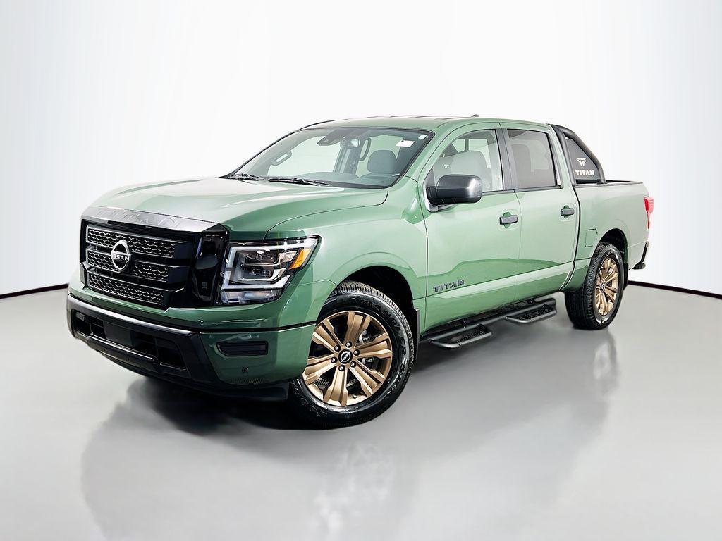 used 2024 Nissan Titan car, priced at $37,336