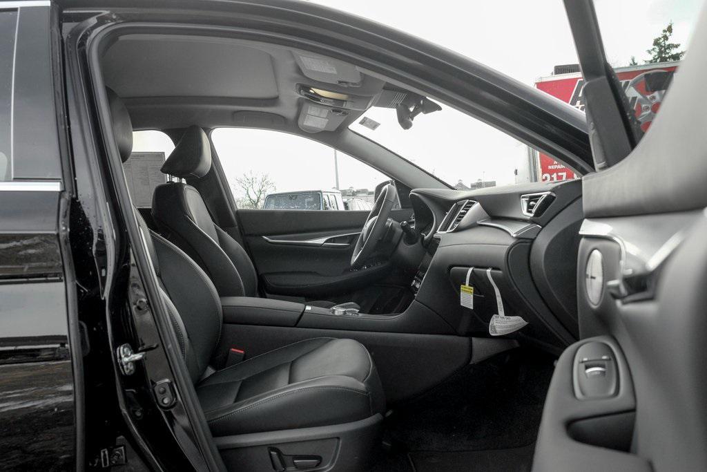 new 2025 INFINITI QX50 car, priced at $40,818