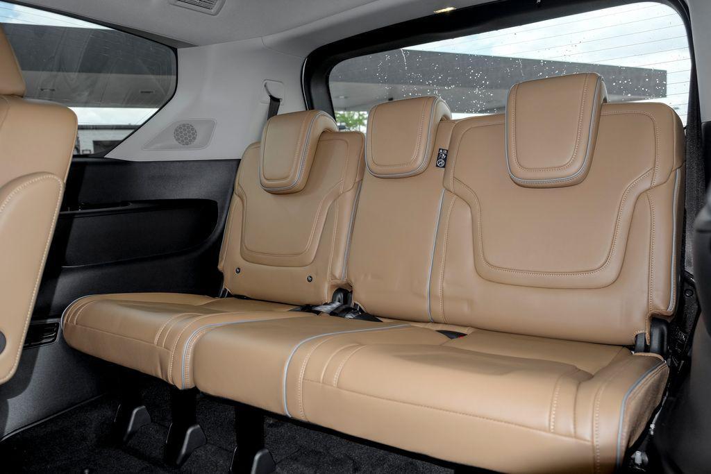 new 2027 INFINITI QX80 car, priced at $101,992