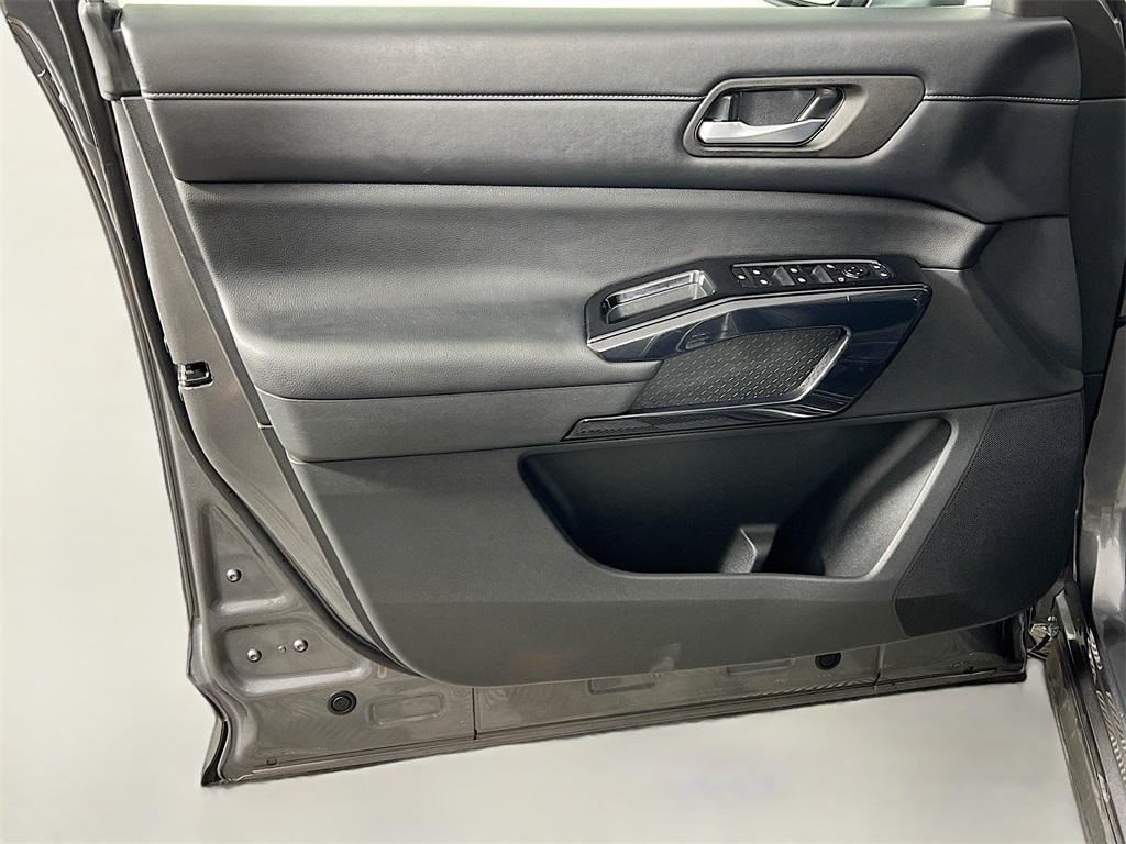 used 2022 Nissan Pathfinder car, priced at $25,315