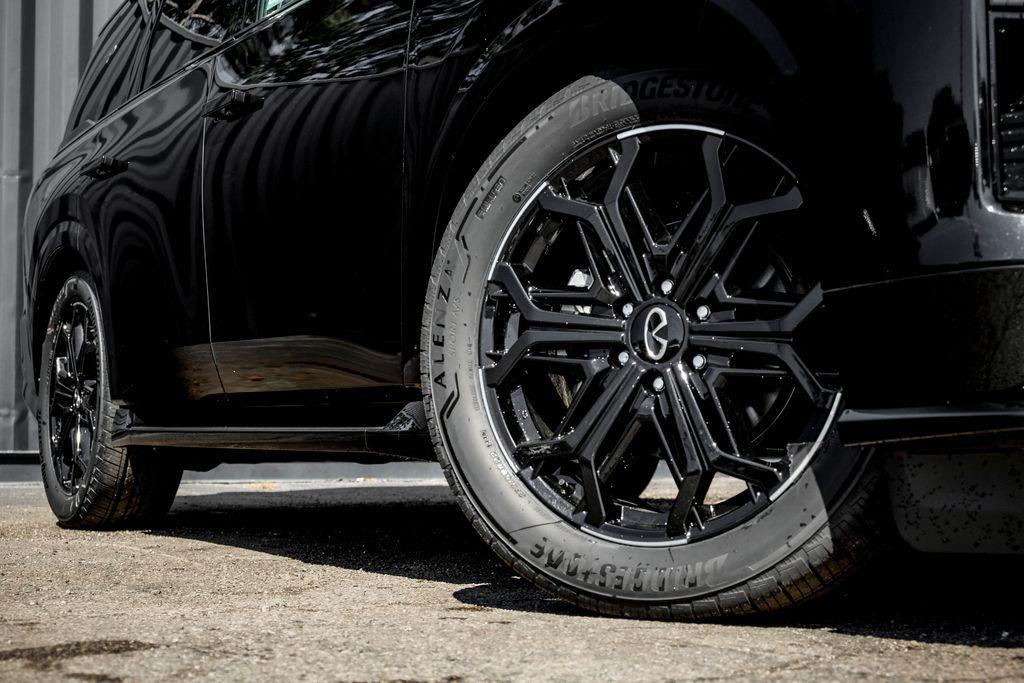 new 2026 INFINITI QX80 car, priced at $99,680