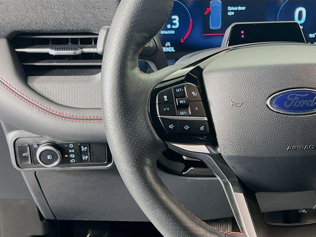 used 2025 Ford Explorer car, priced at $41,054