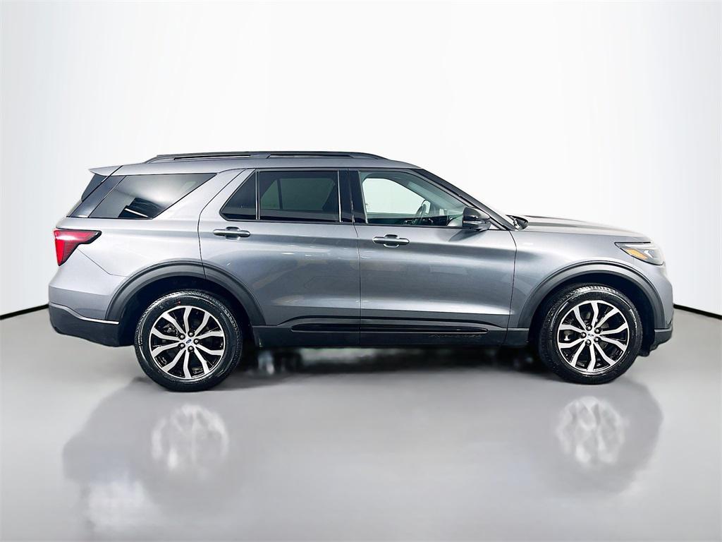 used 2025 Ford Explorer car, priced at $41,054
