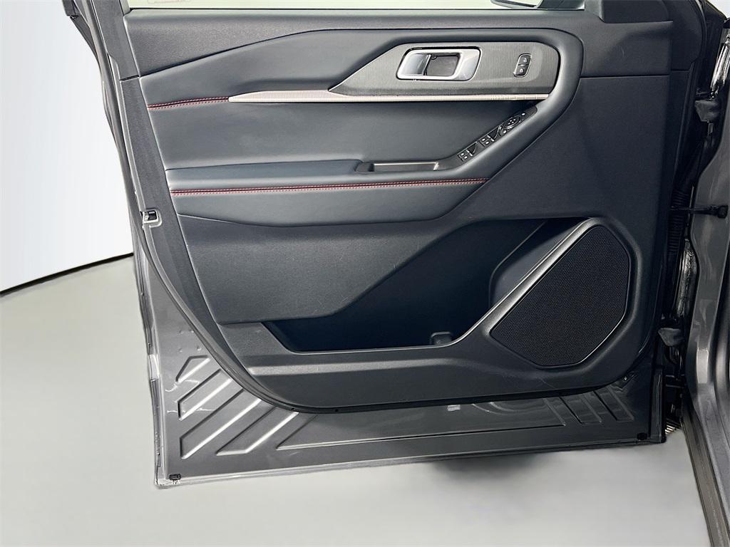 used 2025 Ford Explorer car, priced at $41,054