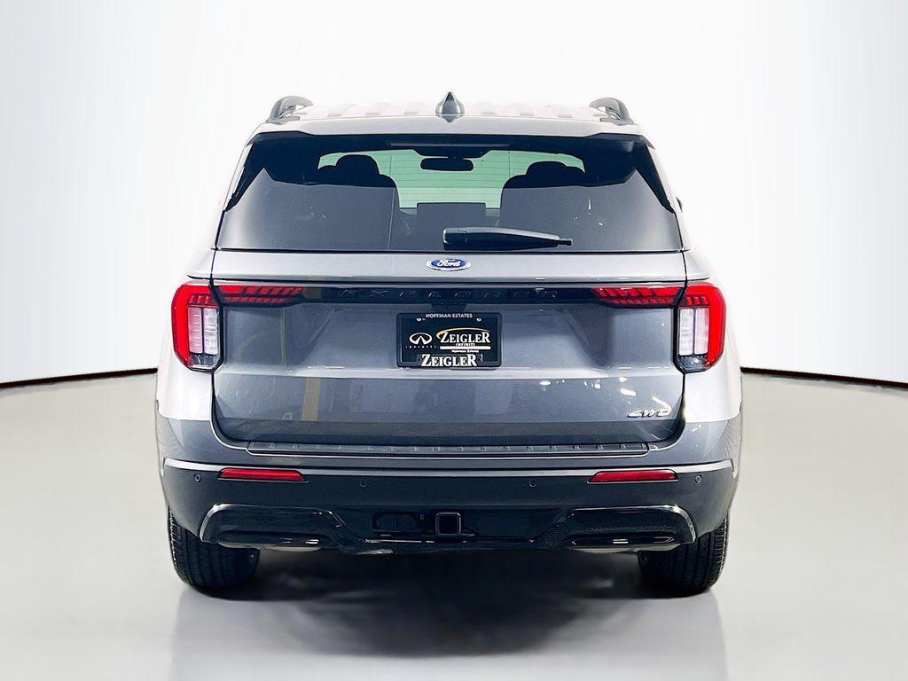 used 2025 Ford Explorer car, priced at $41,054
