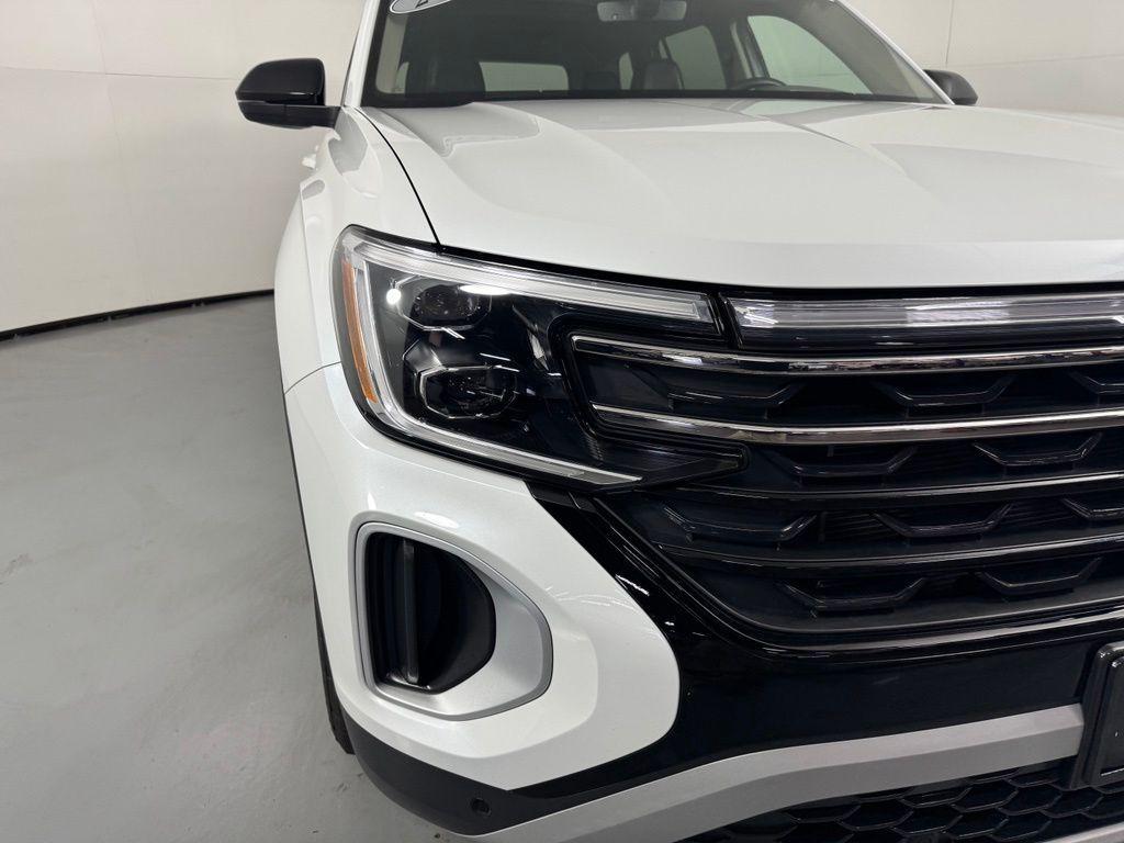 used 2024 Volkswagen Atlas car, priced at $40,186