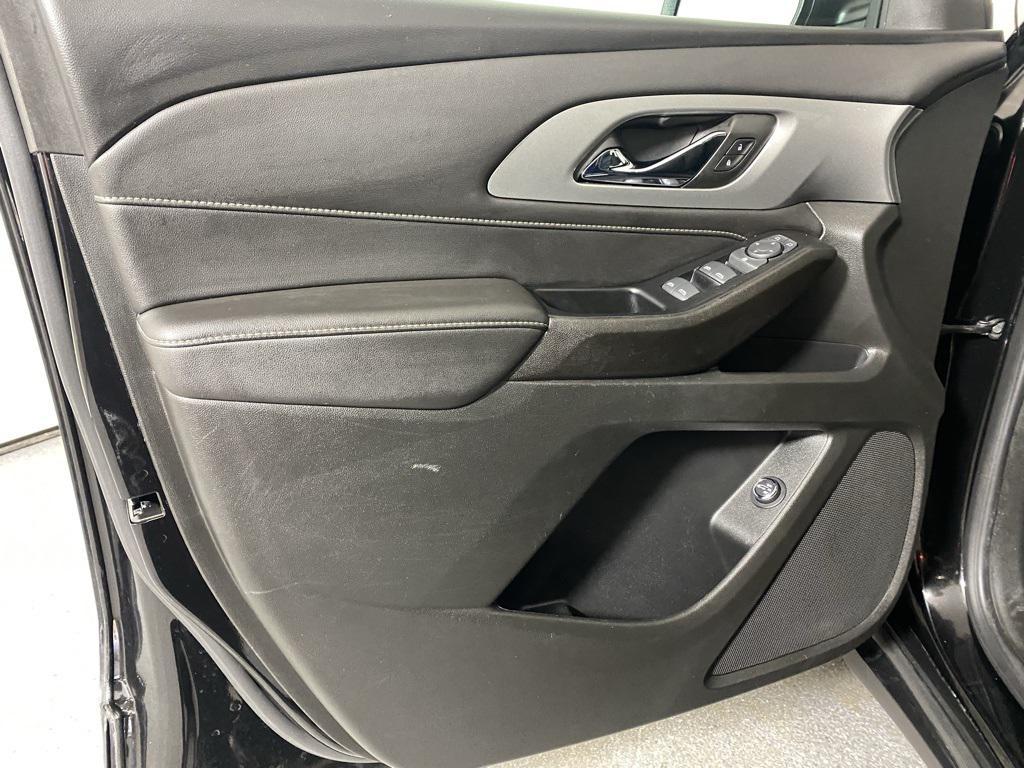 used 2023 Chevrolet Traverse car, priced at $28,625