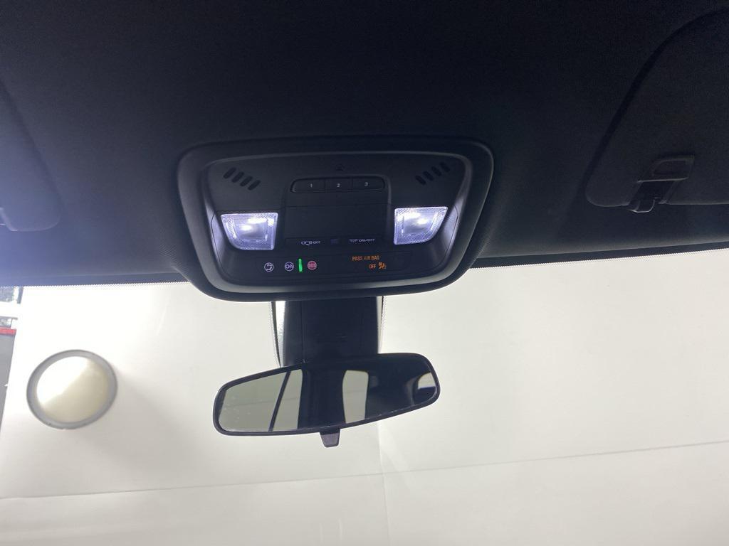 used 2023 Chevrolet Traverse car, priced at $28,625