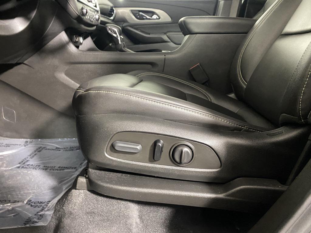 used 2023 Chevrolet Traverse car, priced at $28,625