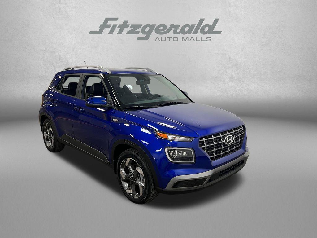 used 2025 Hyundai Venue car, priced at $22,093