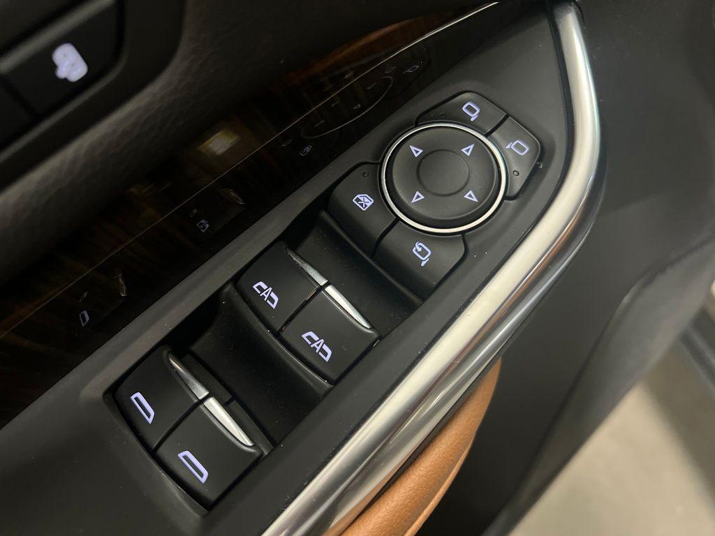 used 2020 Cadillac XT4 car, priced at $21,495