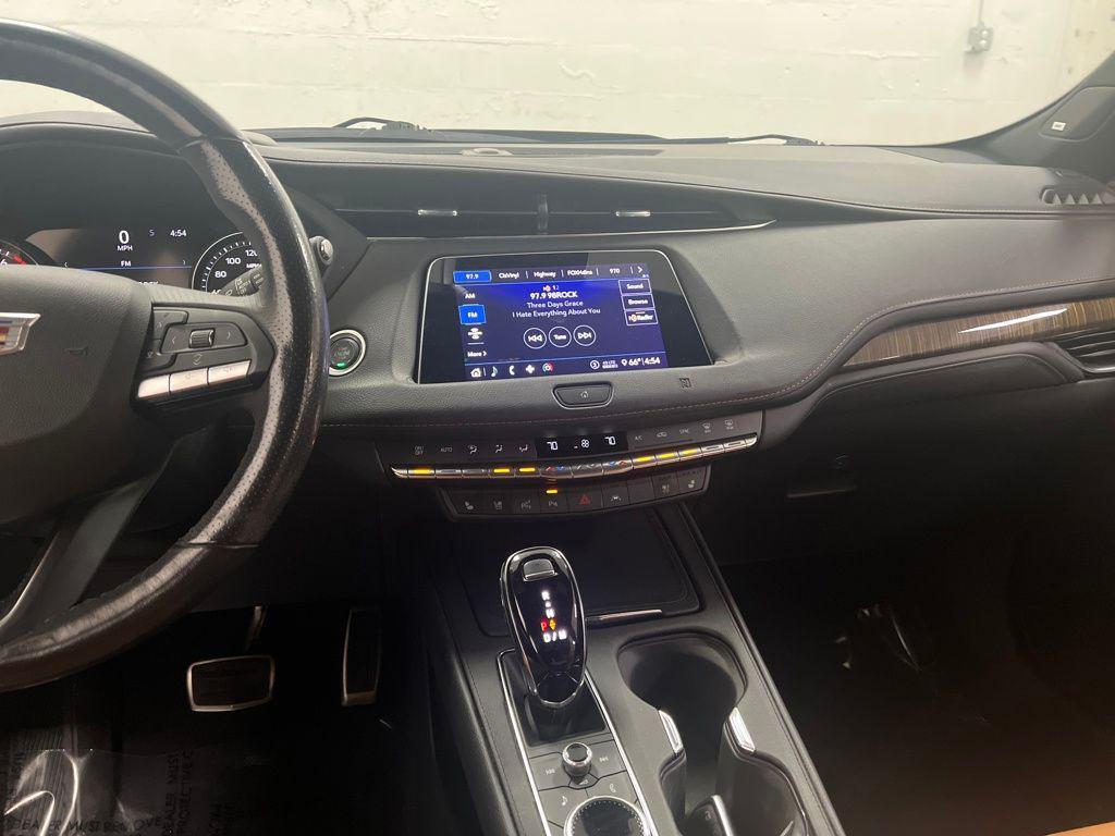 used 2020 Cadillac XT4 car, priced at $21,495