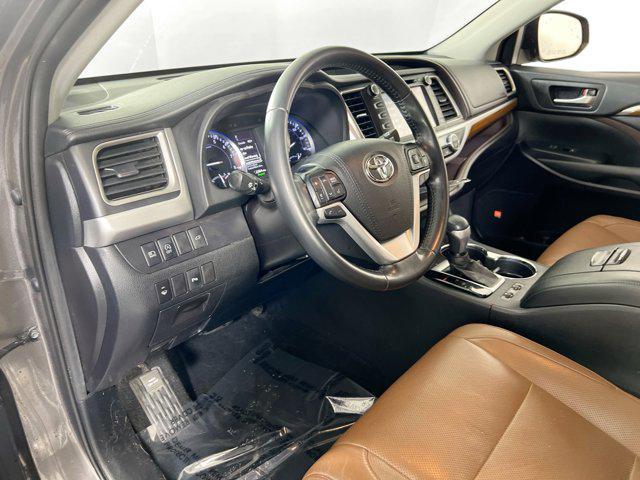 used 2019 Toyota Highlander car, priced at $29,054