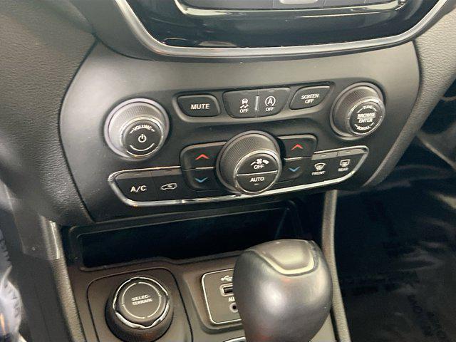 used 2022 Jeep Cherokee car, priced at $23,158
