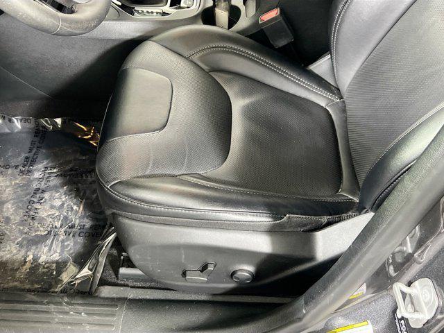 used 2022 Jeep Cherokee car, priced at $23,158