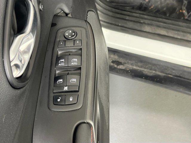 used 2022 Jeep Cherokee car, priced at $23,653