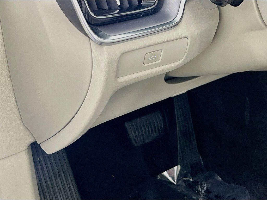 used 2023 Volvo S60 car, priced at $30,712