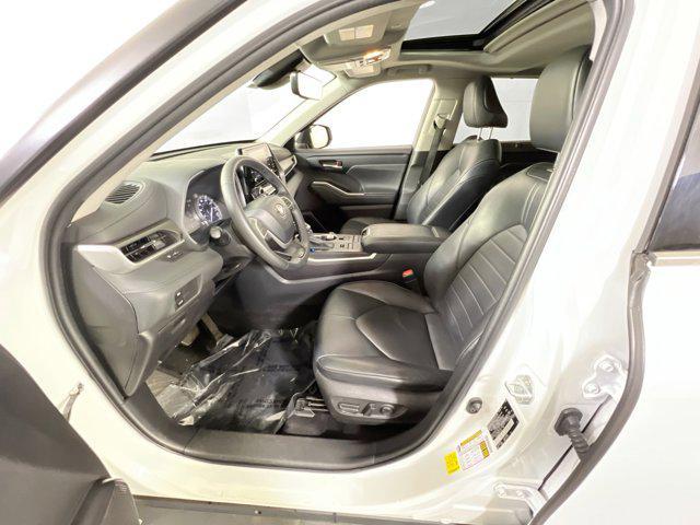 used 2022 Toyota Highlander car, priced at $34,691